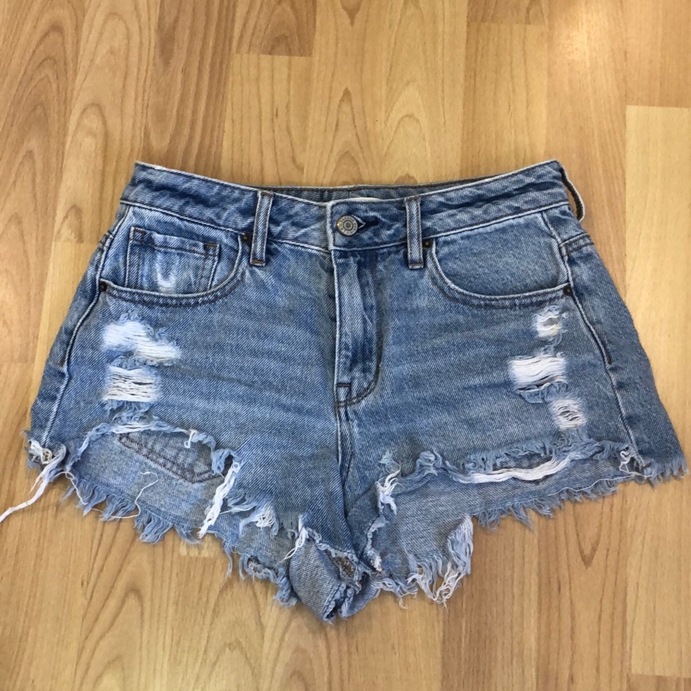 Medium wash pacsun high waisted festival shorts, size 25